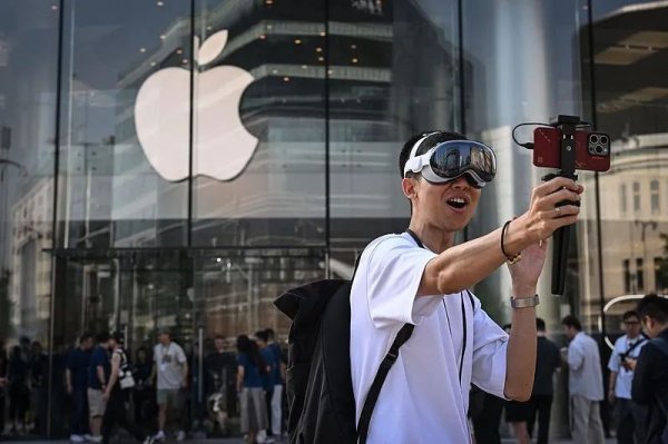 云开体育其他安卓厂商也采取的是肖似作念法：一定的免费的容量-开云官网kaiyun皇马赞助商 (中国)官方网站 登录入口